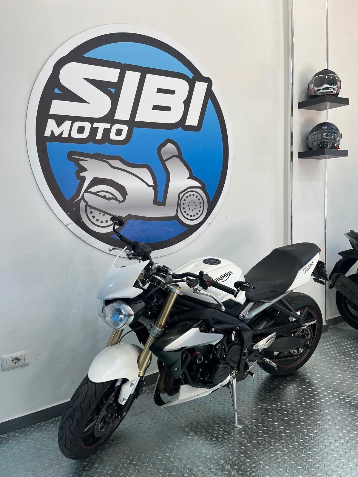 Triumph Street Triple 675