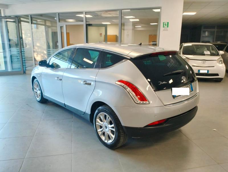 Lancia Delta 1.6 mjt Gold 120cv dpf Cerchi Pelle sensori