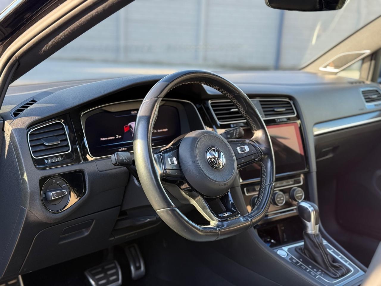 Volkswagen Golf R 7.5 2.0 TSI DSG 4MOTION 5p. BMT