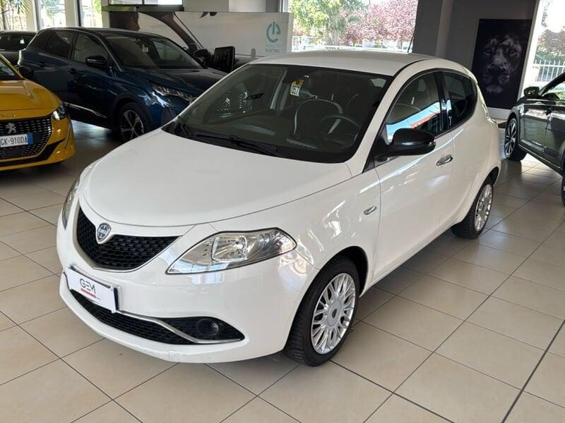 Lancia Ypsilon 1.2 69cv Silver