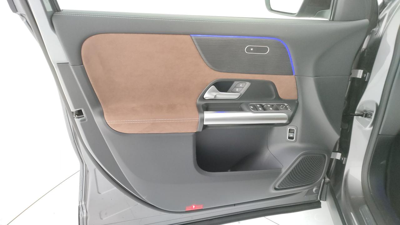 Mercedes-Benz GLA 200 d automatic