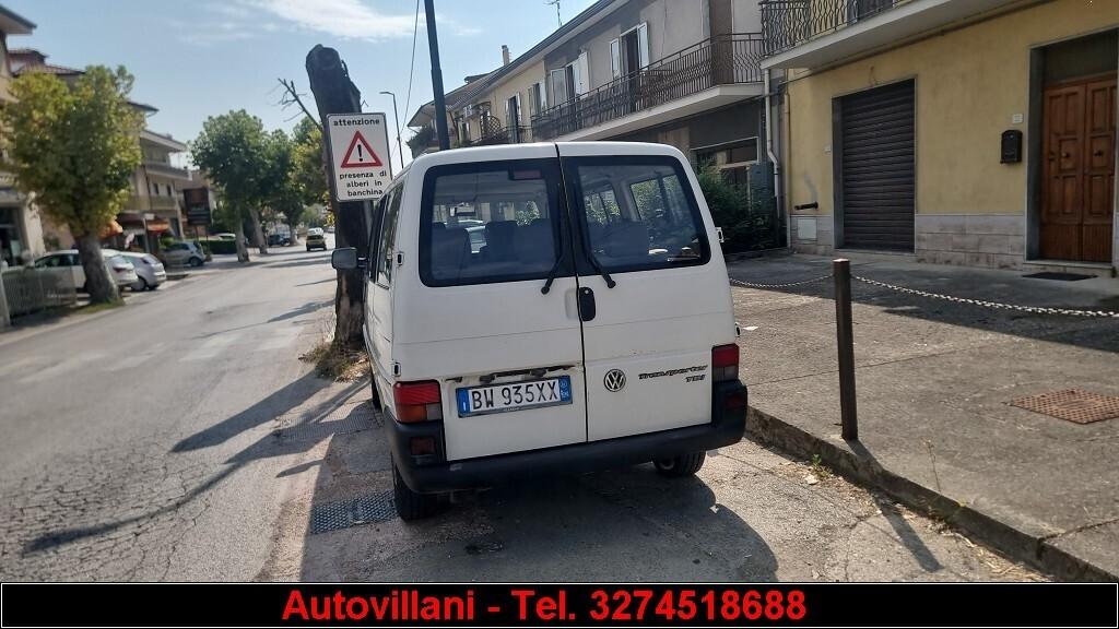 VOLKSWAGEN CARAVELLE-9 POSTI 2001