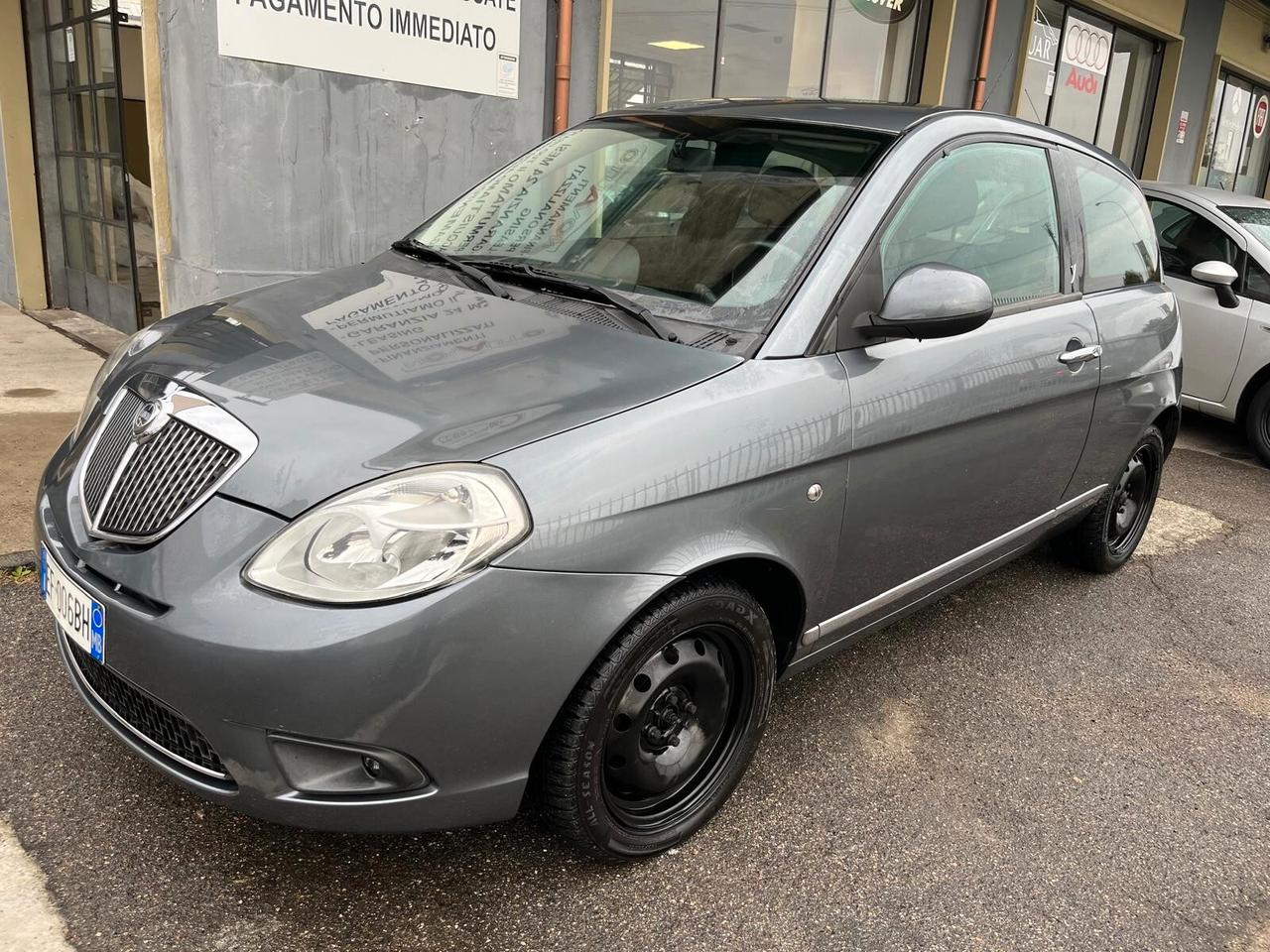 Lancia Ypsilon 1.2 69 CV Elle PK NEOPATENTATI