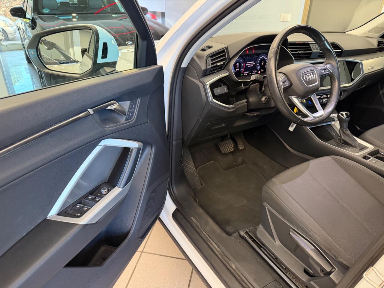 Audi Q3 35 TDI S tronic Business Advanced