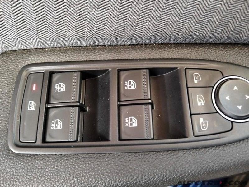 Renault Clio TCe 90 CV 5 porte Techno aziendali in PRONTA CONSEGNA