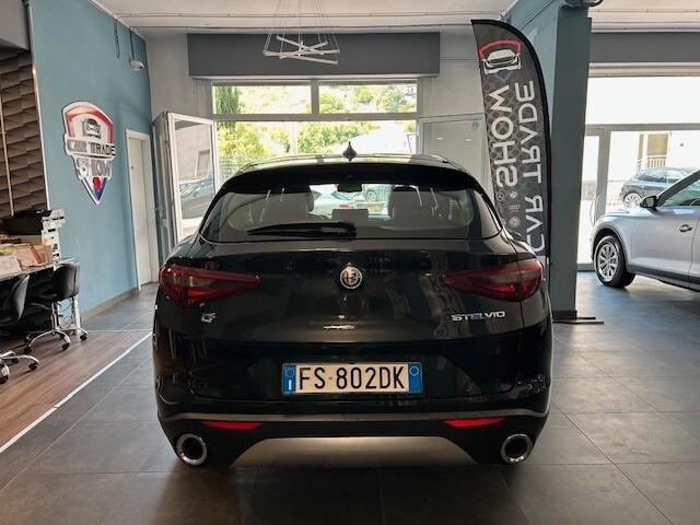 Alfa Romeo Stelvio 2.2 Turbodiesel 210 CV AT8 Q4 Executive