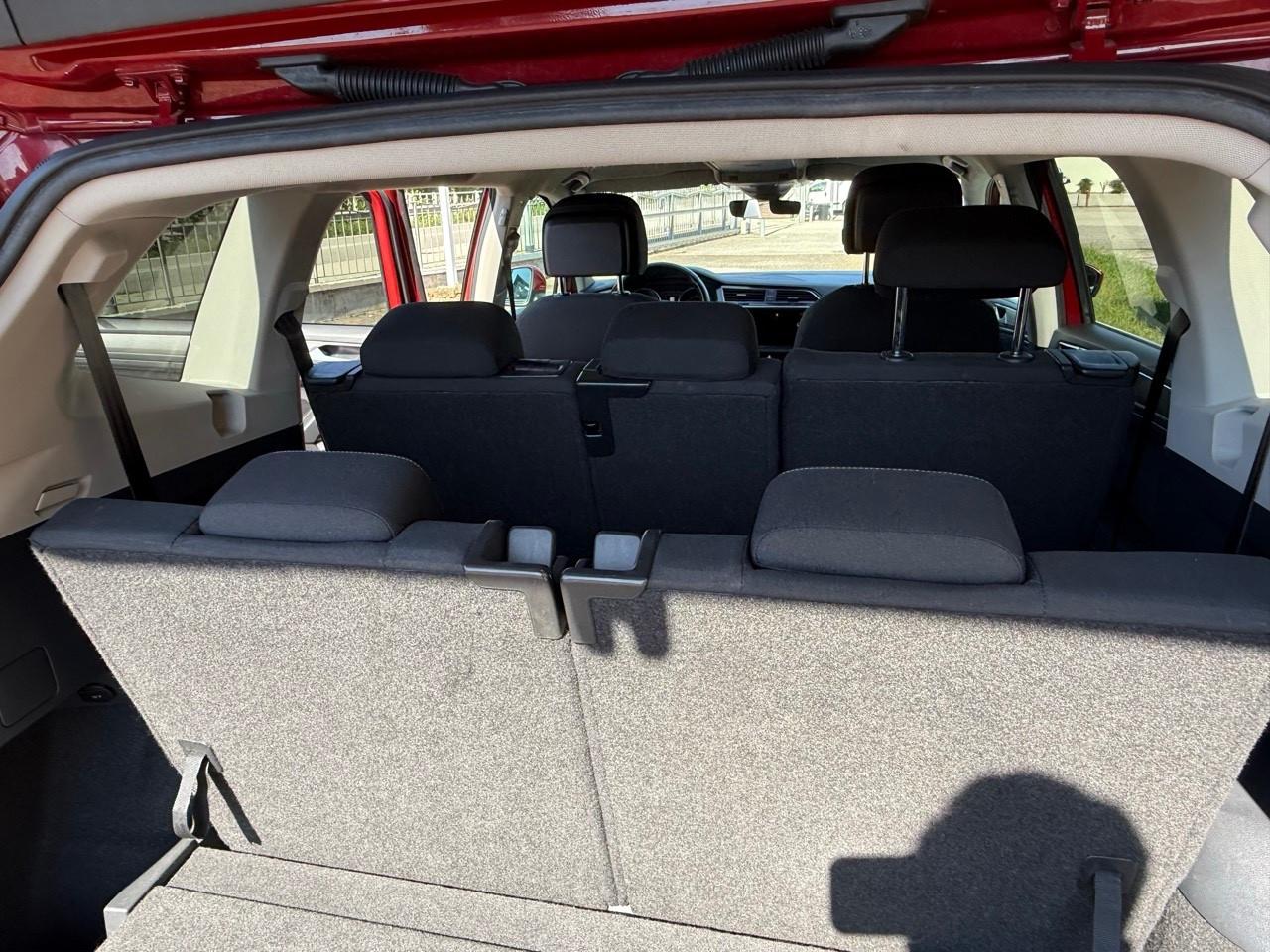 VW Tiguan Allspace 2.0 TDI DSG KEYLESS/CARPLAY/7POSTI