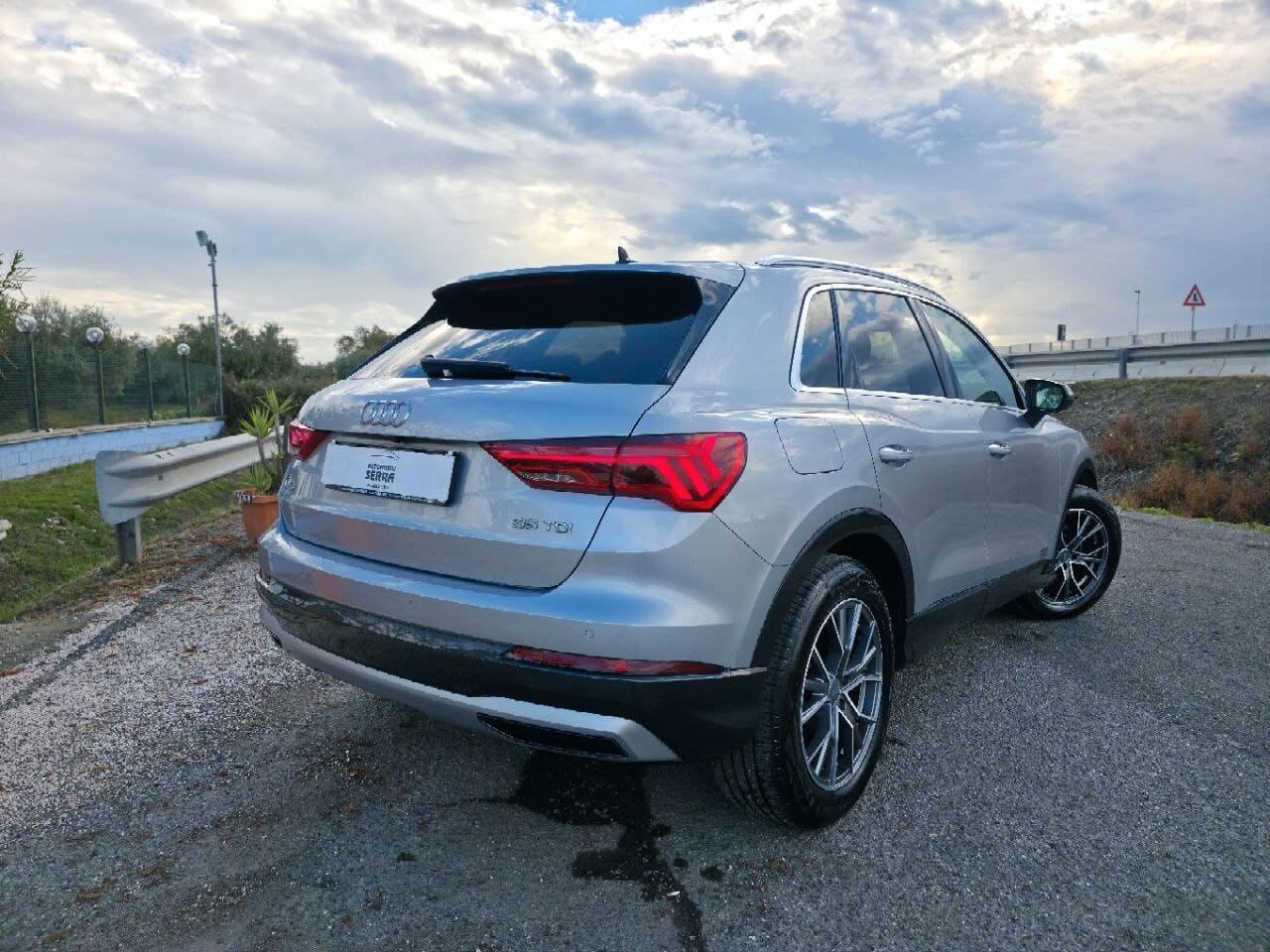 Audi Q3 35 TDI S tronic Business Advanced