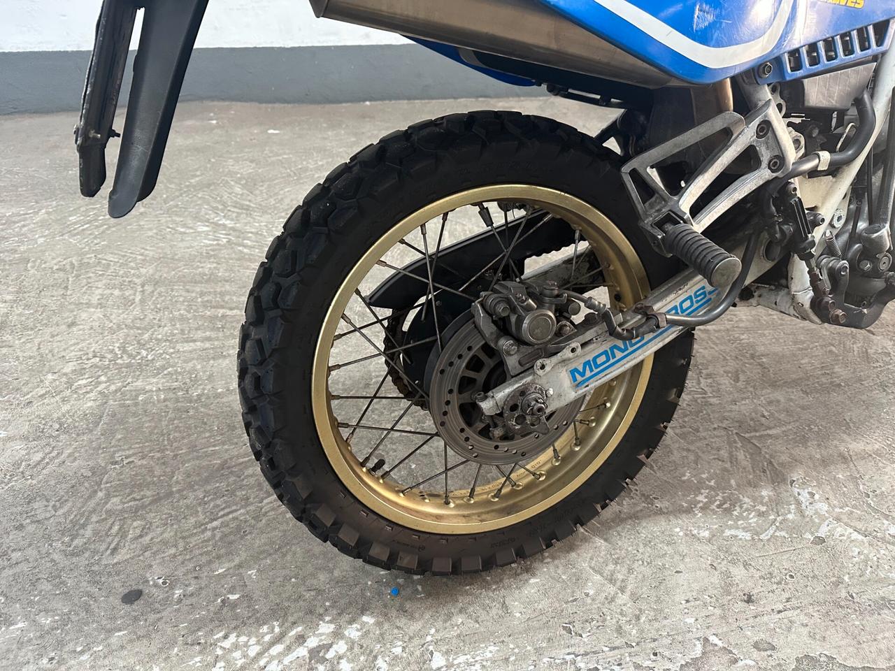 YAMAHA XT600