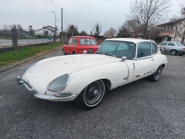 Jaguar E Type 4200 Coupè del 1966