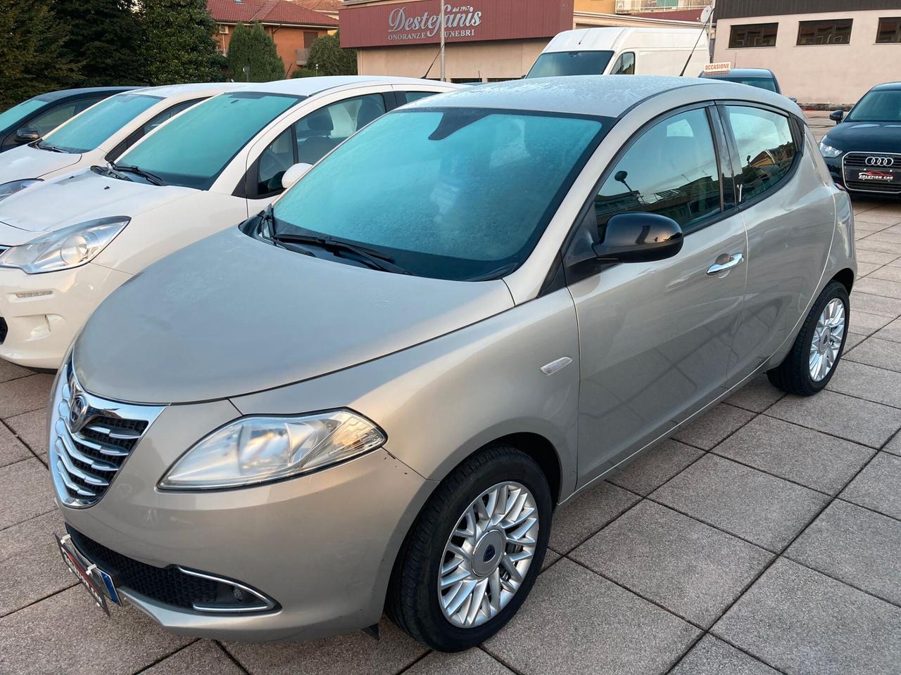 Lancia Ypsilon 1.3 MJT 16V 95 CV 5 porte S&S Silver