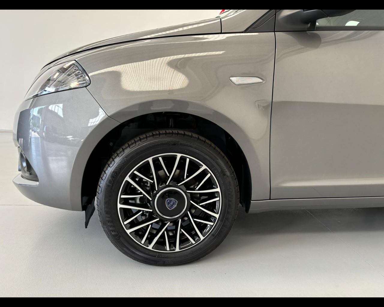 LANCIA Ypsilon III 2021 - YPSILON MY24 1.0 FIREFLY 70CV START&STOP HYBRID PLATINO