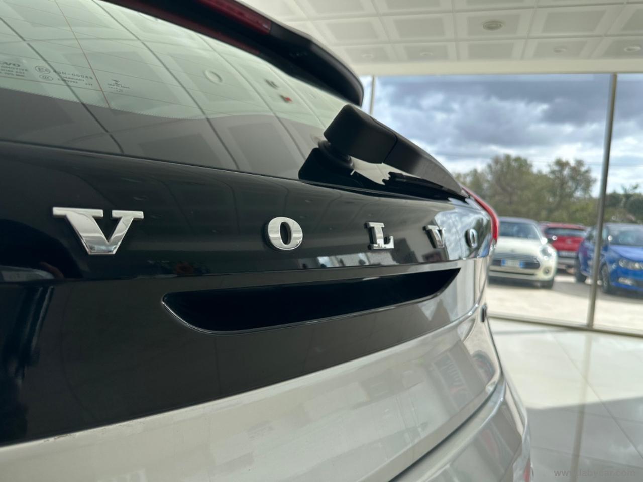 VOLVO V40 D2 Business