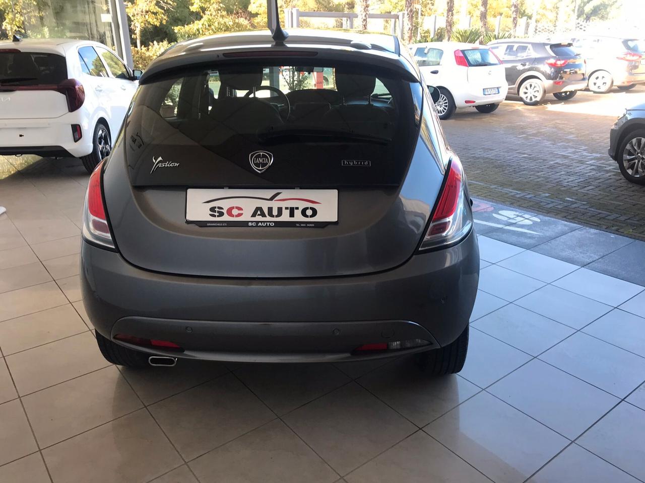Lancia Ypsilon 1.0 FireFly 5 porte S&S Hybrid Ecochic Gold