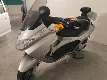 Piaggio X8 250