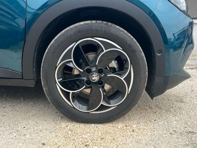 Alfa Romeo Junior BEV 156CV - 115kW Speciale