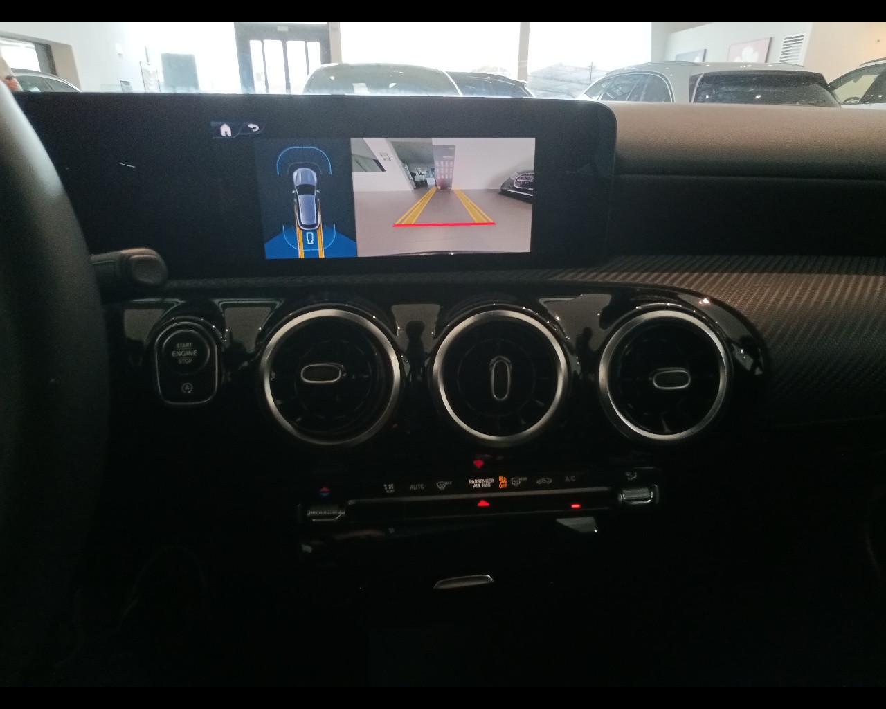 Mercedes-Benz CLA Sh.Brake - X118 2023 - CLA Shooting Brake 180 d Advanced auto
