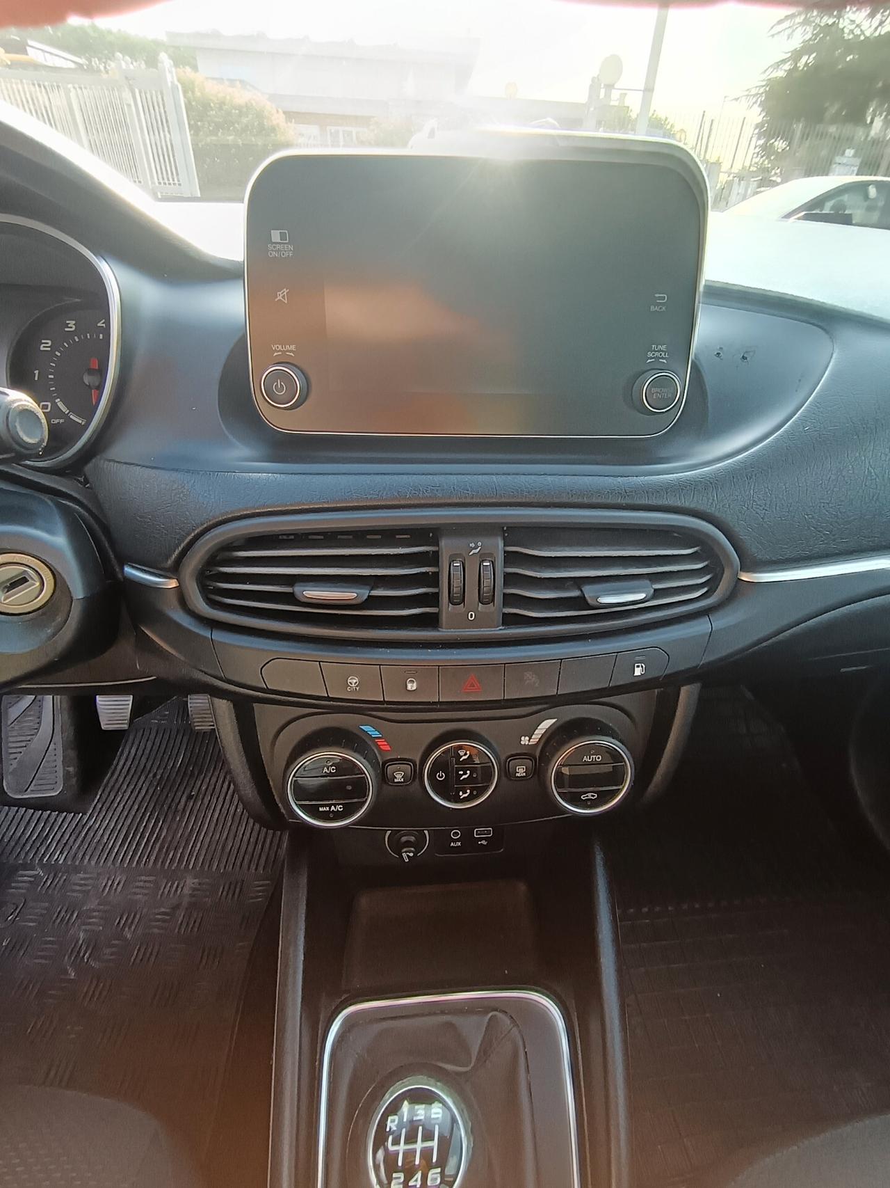 Fiat Tipo 1.4 T-Jet 120CV GPL 5 porte Lounge VETTURA CONTO VENDITA
