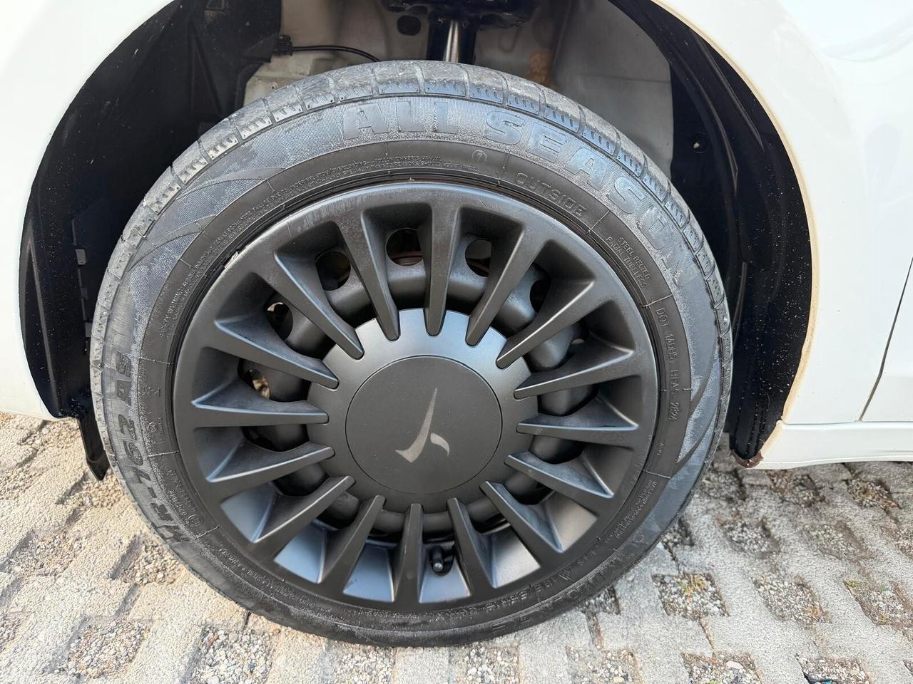 Lancia Ypsilon 1.2 69 CV 5 porte Elefantino-2015