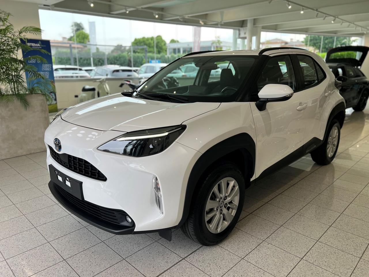 TOYOTA Yaris Cross 1.5 Hybrid 116 e-ctv CV Business