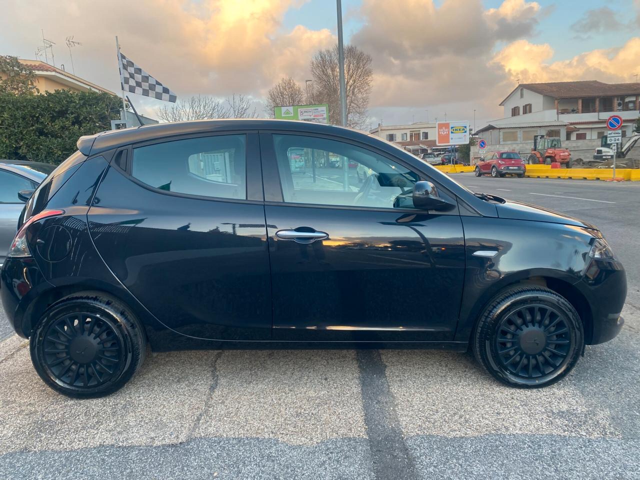 LANCIA Ypsilon 1.0 Hybrid 5posti Silver-PDC Posteriori