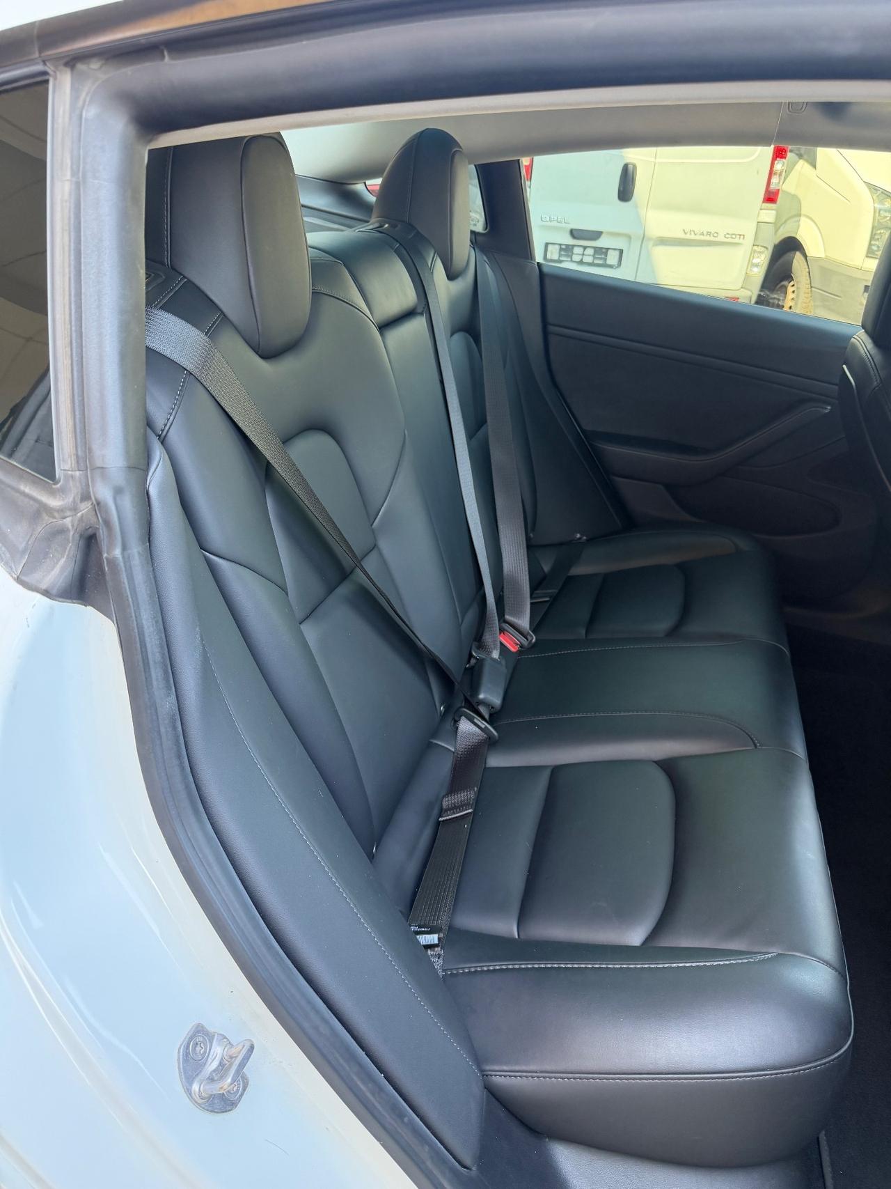 Tesla Model 3 Long Range AWD Performance
