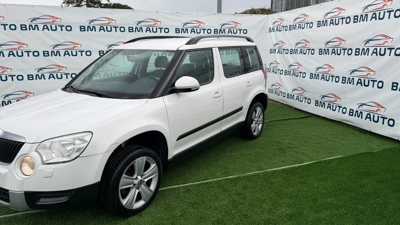 Skoda Yeti CAMBIO AUTOMATICO 1.2 TSI Adventure GARANZIA 12 MESI