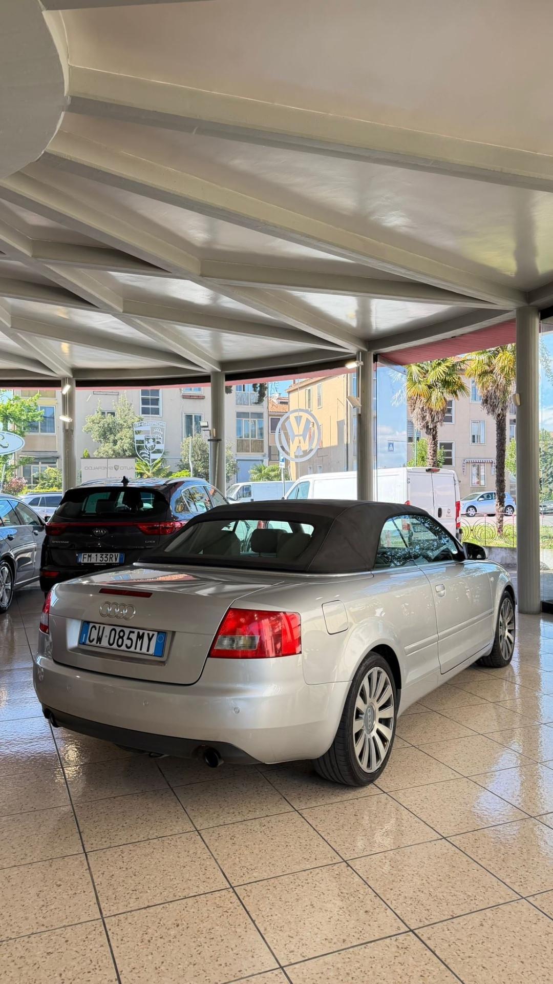 Audi A4 Cabriolet 2.5 V6 TDI cat