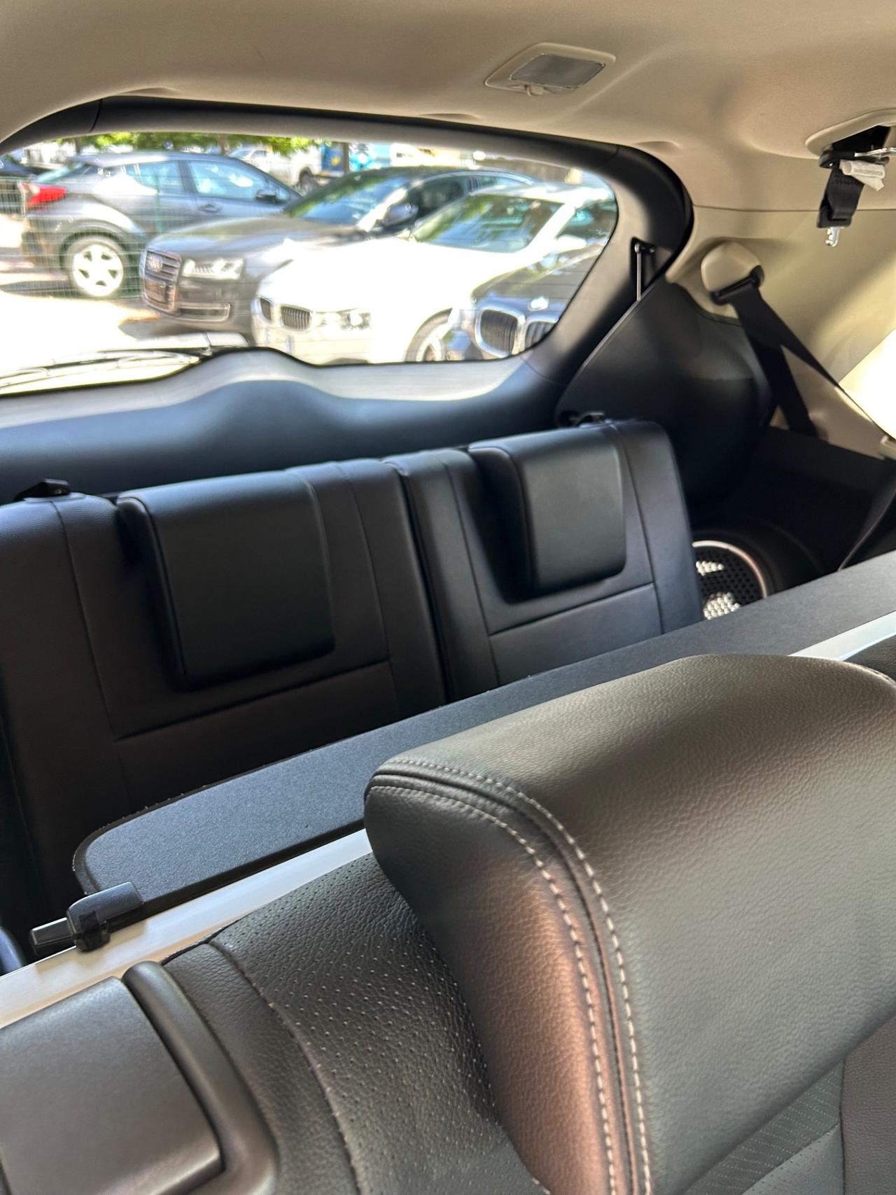 Mitsubishi Outlander 2.2 DI-D 4WD Instyle Plus SDA 7 posti