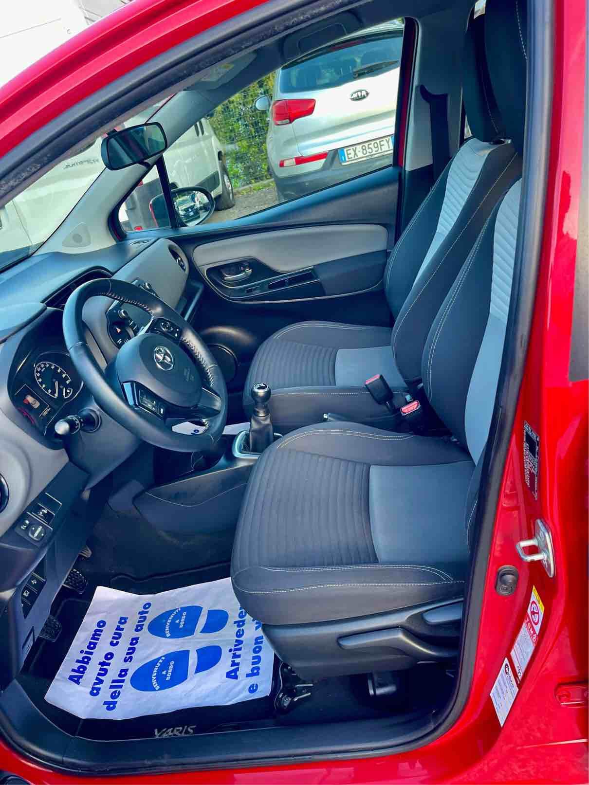 TOYOTA YARIS 1.0 BENZINA - COOL