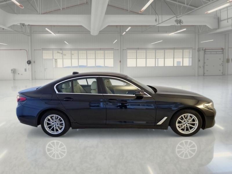 BMW 520 AUT BUSINESS MH48V 4 PORTE BERLINA