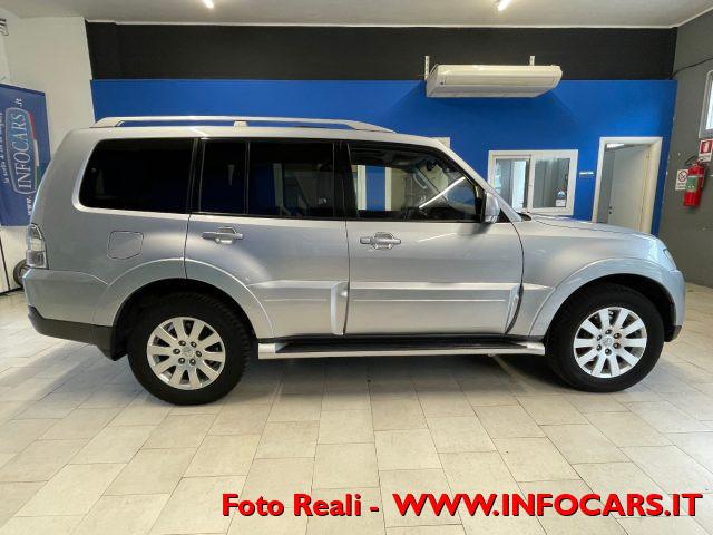 MITSUBISHI Pajero 3.2 DI-D 16V aut. 7p. Instyle DPF