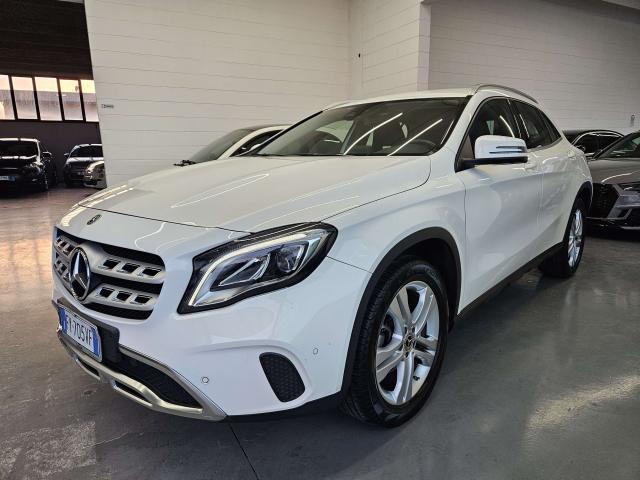 Mercedes-Benz GLA 220 GLA-X156 2017 d Sport 4matic 170cv auto