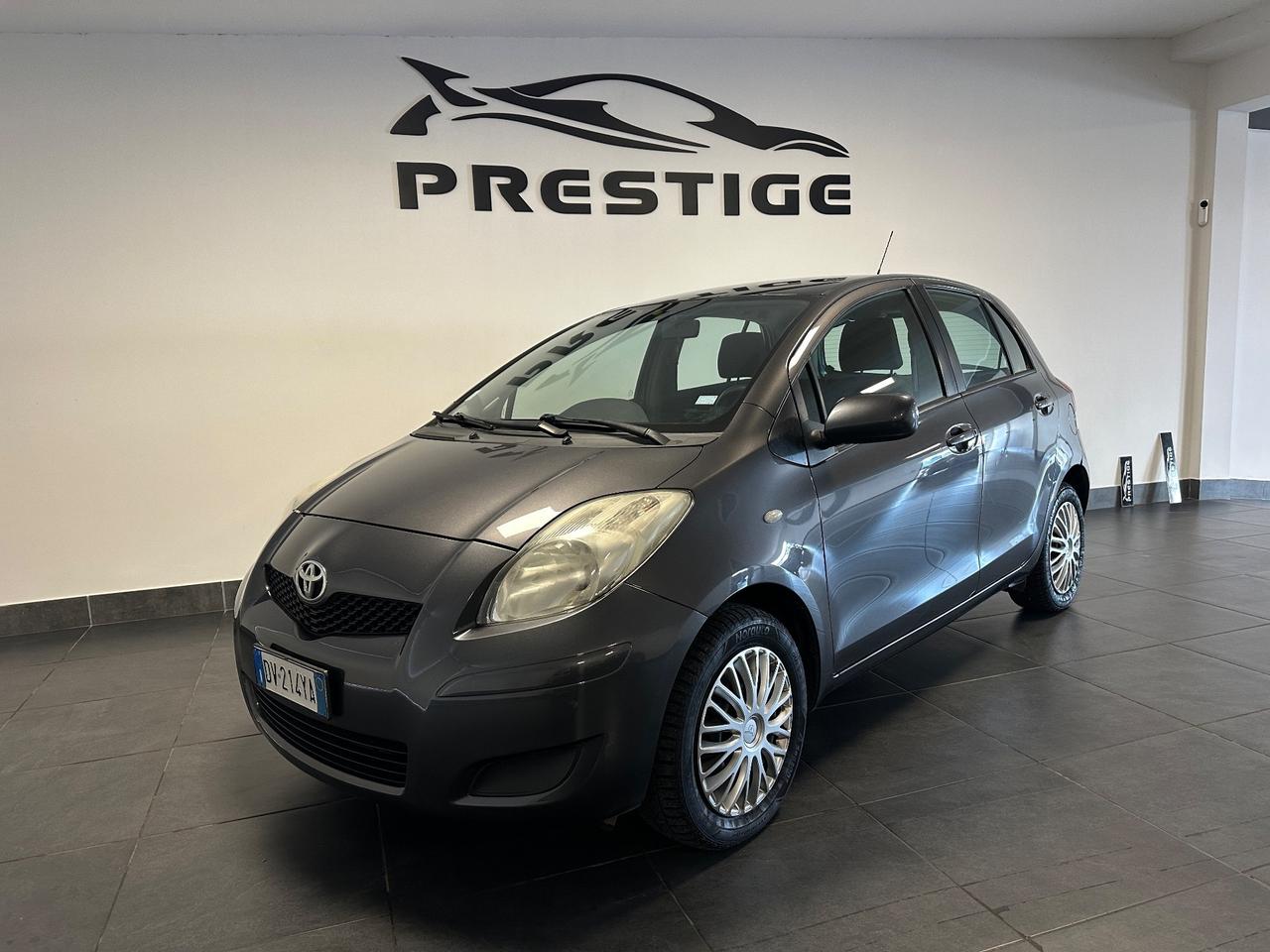 TOYOTA YARIS 1.0 NEOPATENTATI 69CV GARANZIA