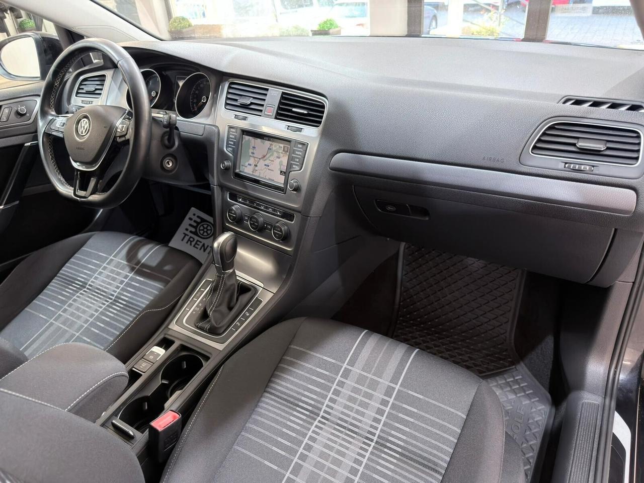 VW GOLF 2.0TDI 150CV DSG LOUNGE - GANCIO TRAINO