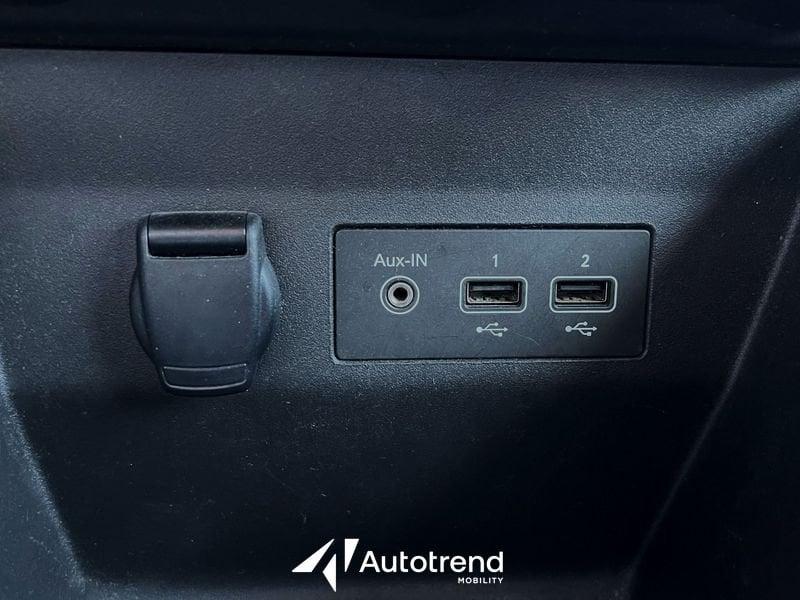 Renault Clio TCE 90 CV NAVI LED Business