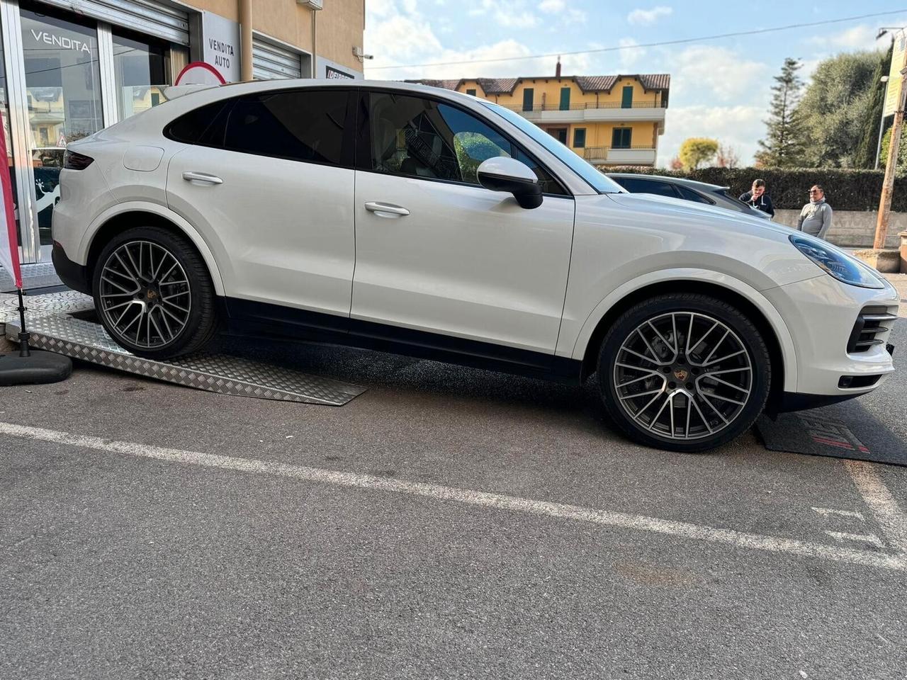 Porsche Cayenne Coupé 3.0 V6 CARPLAY/KEYLESS/CHRONO/PANO