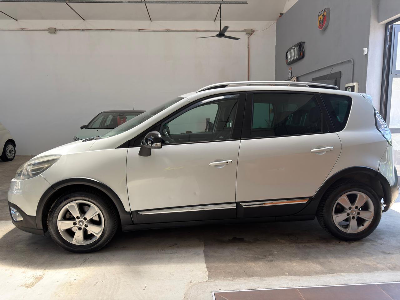 Renault Scenic Scénic XMod Cross 1.5 dCi