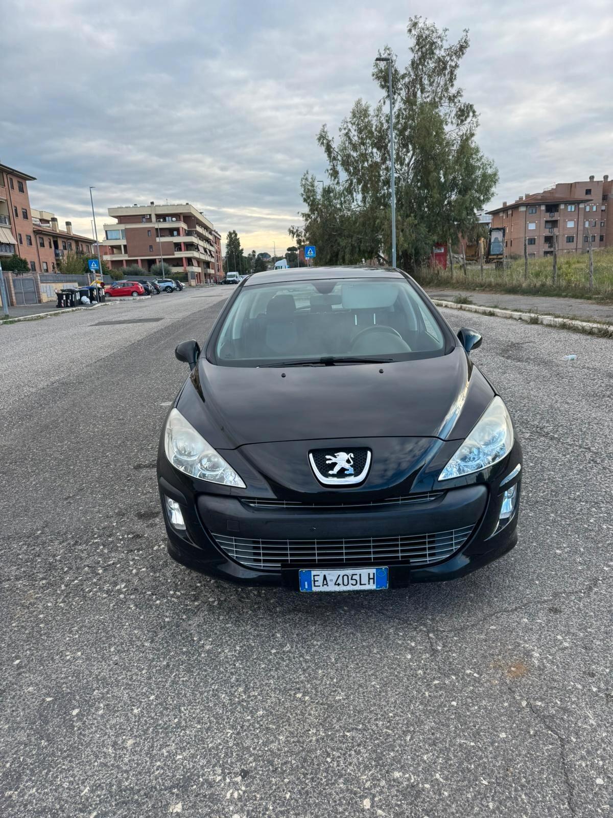 Peugeot 308 1.6 HDi 110CV 5p. Féline (6 Marce)
