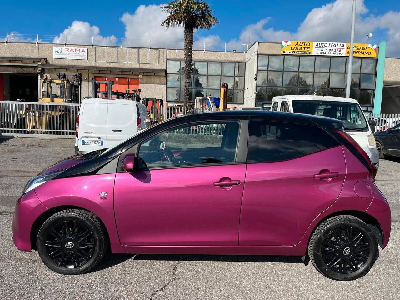 Toyota Aygo 1.0 VVT-i 72 CV 5 porte x-cool MMT