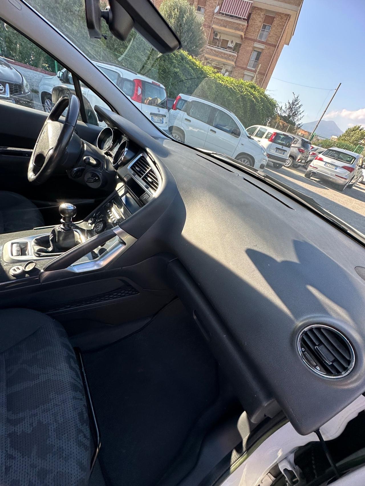 Peugeot 3008 1.6 HDi 112CV Business