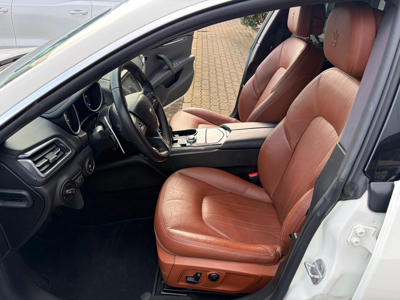 Maserati Ghibli 3.0 V6 ds 250cv auto my16 E6