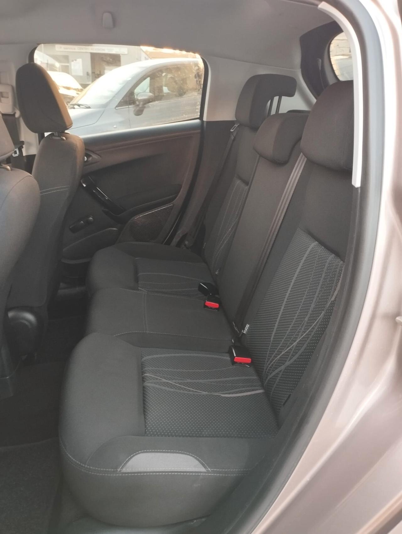 Peugeot 208 1.4 HDi 68 CV 5 porte Active