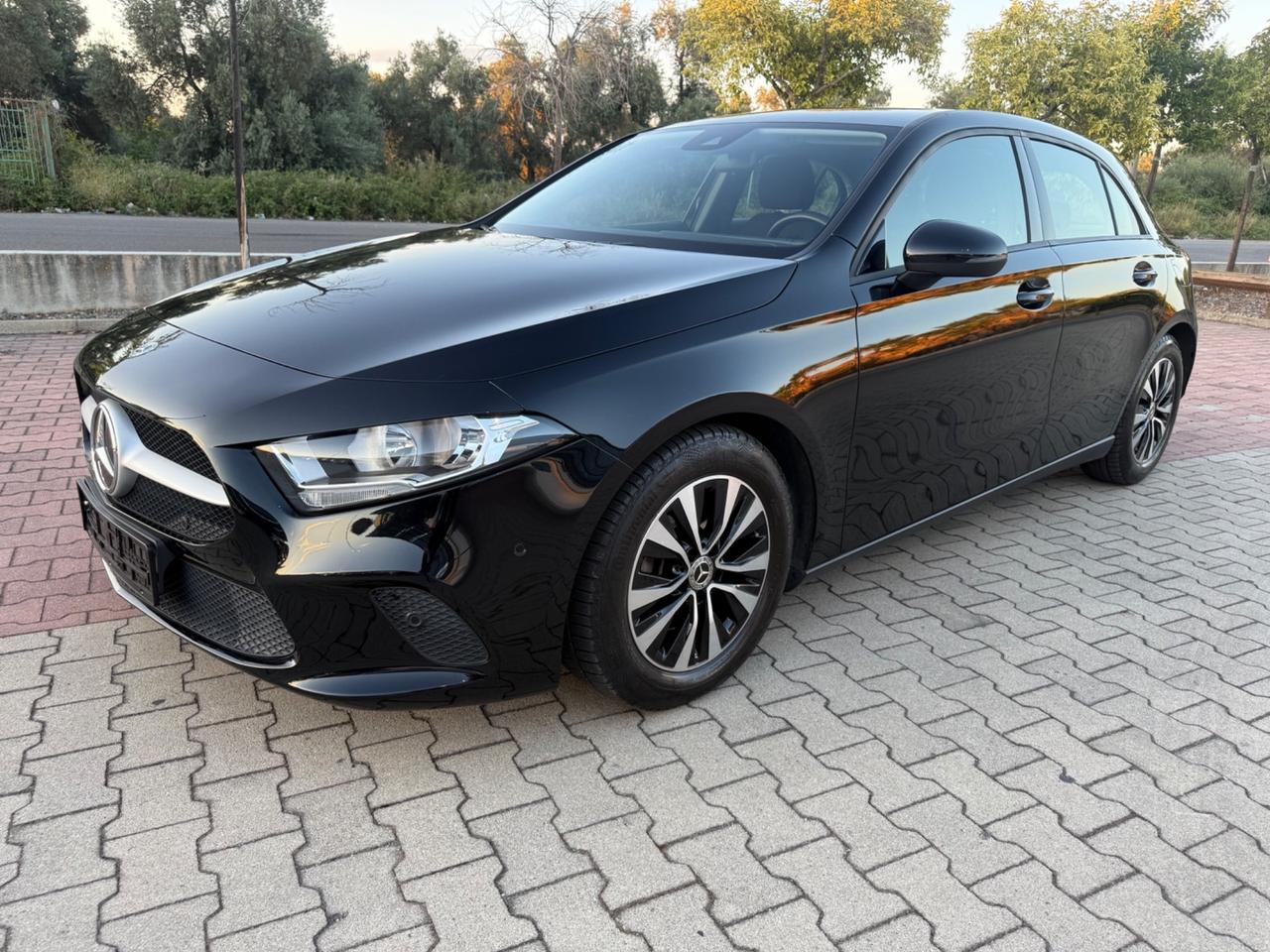 Mercedes-benz A 180 A 180 d Sport