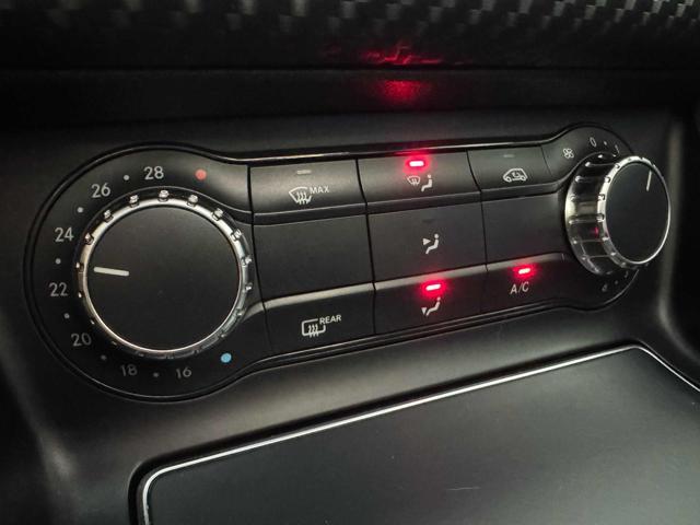 MERCEDES-BENZ A 200 d Automatic Premium