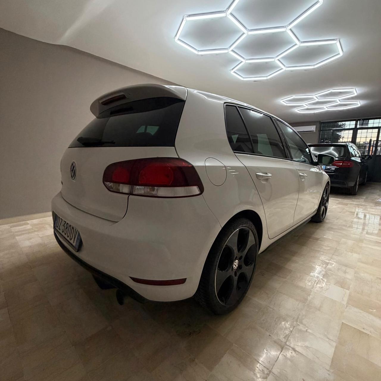 Volkswagen Golf GTI 2.0 TSI 5p.