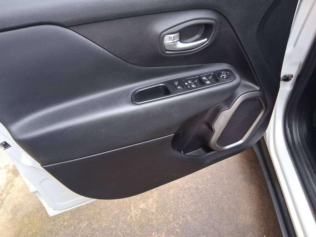 Jeep Renegade 1.3 T4 DDCT Limited