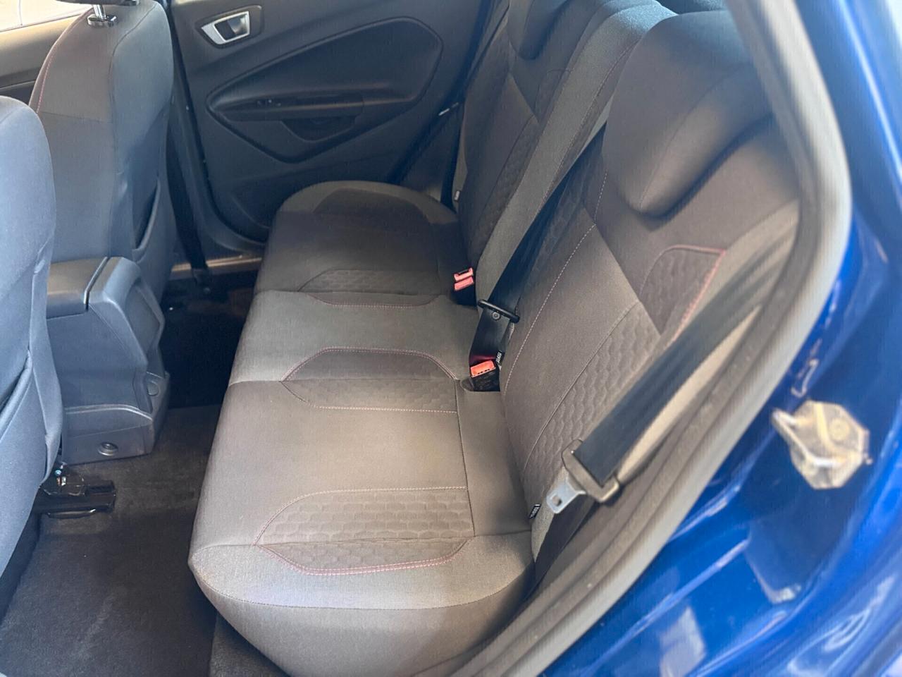 Ford Fiesta 1.5 TDCi 75CV 5 porte ST-Line