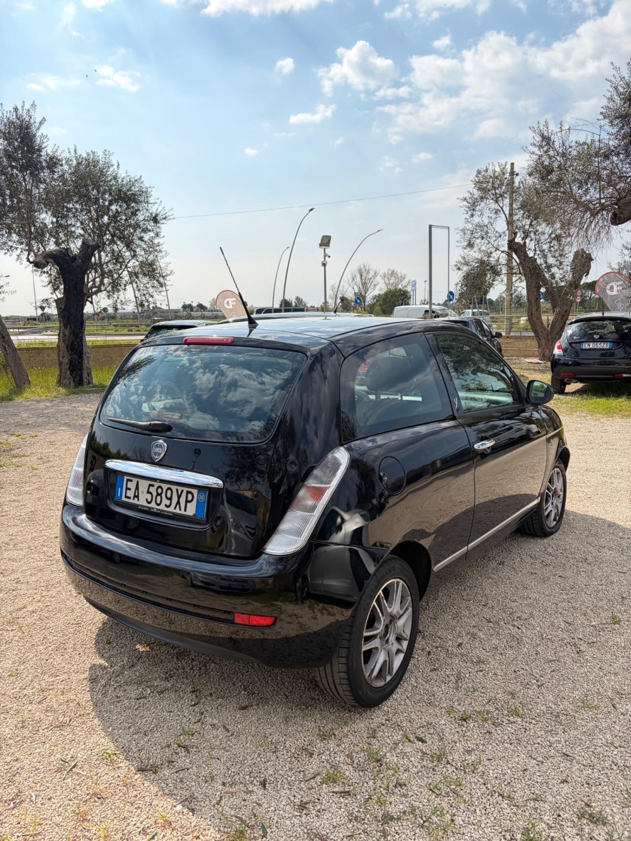 Lancia Ypsilon 1.2 Oro in ottimee condizioni !!