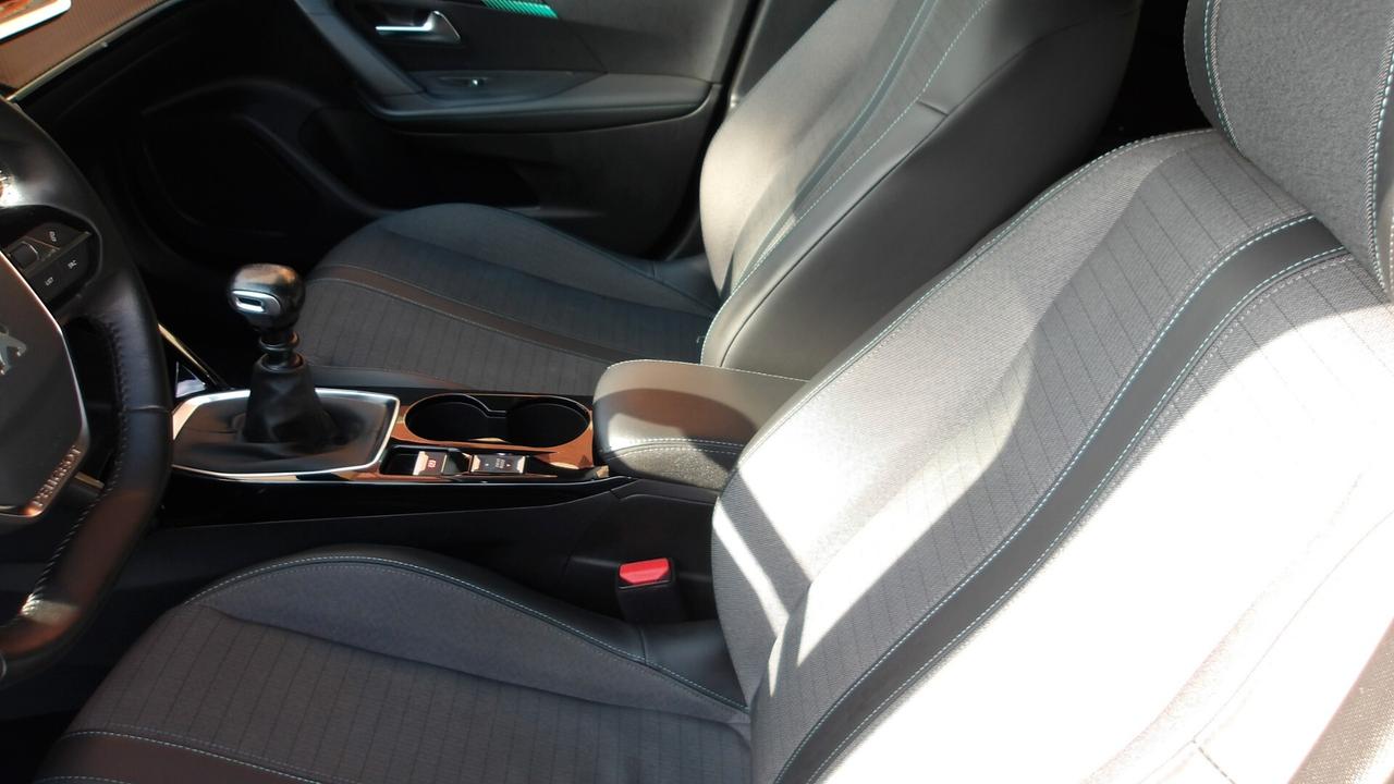 PEUGEOT 2008 1.2 BENZ-RETROC-PREZZO PROMO!